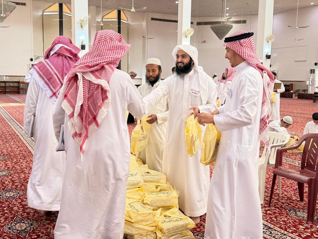 اختتام الدورة العلمية الخامسة والعشرين، لمعالي الشيخ أ.د. سامي الصقير حفظه الله، بجامع الشيخ ابن عثيمين رحمه الله تعالى